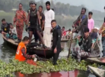 বাল্কহেড ও ট্রলারের মুখোমুখি সংঘর্ষে নিহত ৫